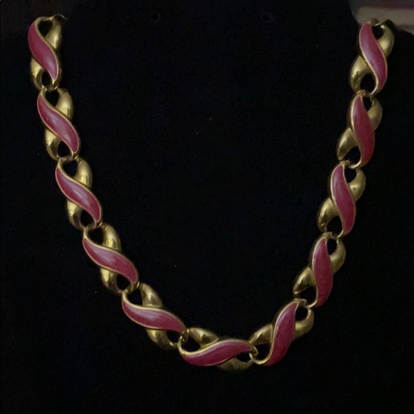 Pink and gold necklace - Picture 1 of 4
